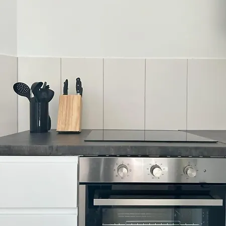 The Gallery Apartment *