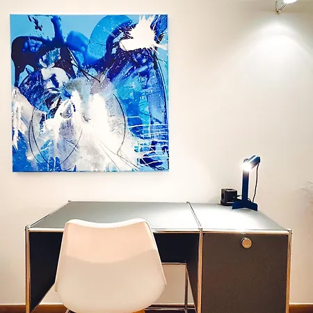 The Gallery Apartment *